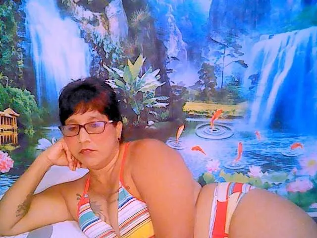 Live sex webcam photo for indianroxy #287933501