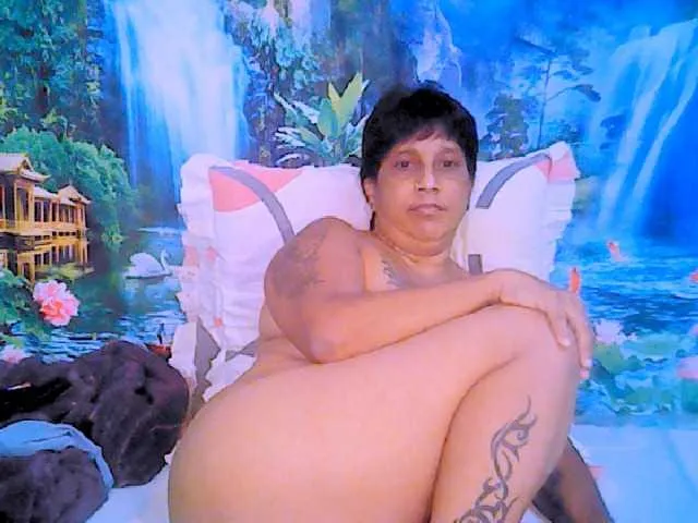 Live sex webcam photo for indianroxy #287933505
