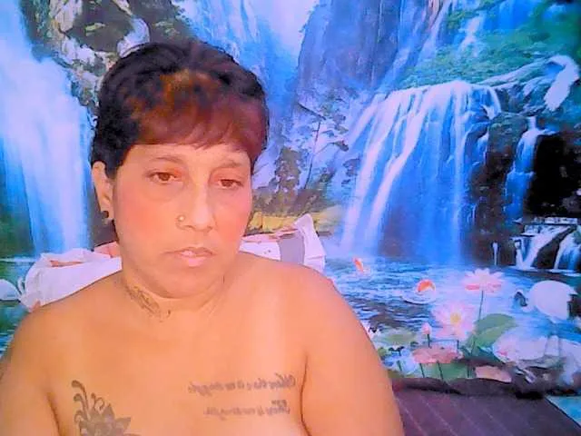 Live sex webcam photo for indianroxy #287933507