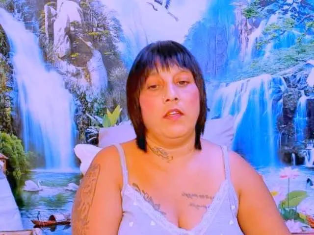 Live sex webcam photo for indianroxy #287933566