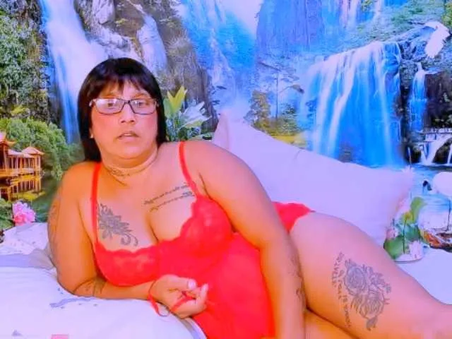 Live sex webcam photo for indianroxy #287933582