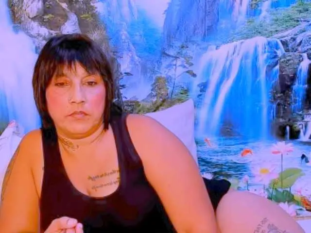Live sex webcam photo for indianroxy #287933590