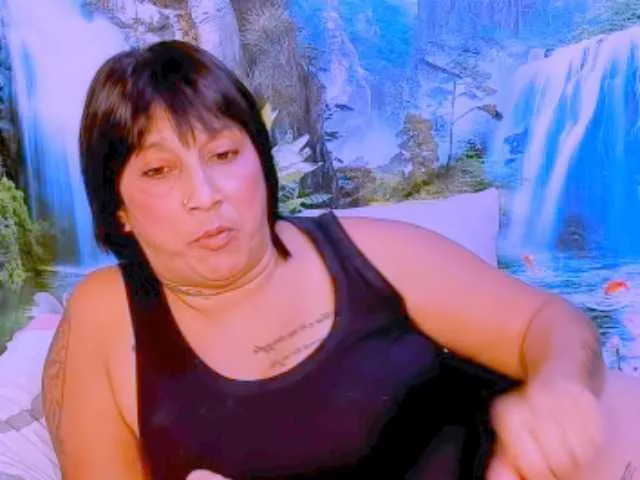 Live sex webcam photo for indianroxy #287933591