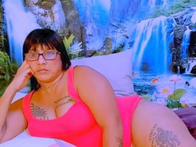 Live sex webcam photo for indianroxy #287933598