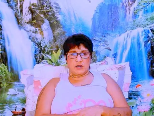 Live sex webcam photo for indianroxy #287845106