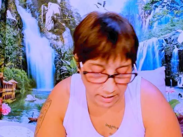 Live sex webcam photo for indianroxy #288000601