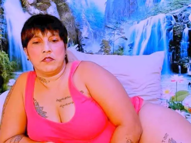 Live sex webcam photo for indianroxy #288823527