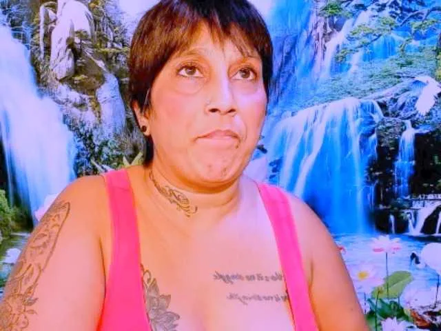 Live sex webcam photo for indianroxy #288883528