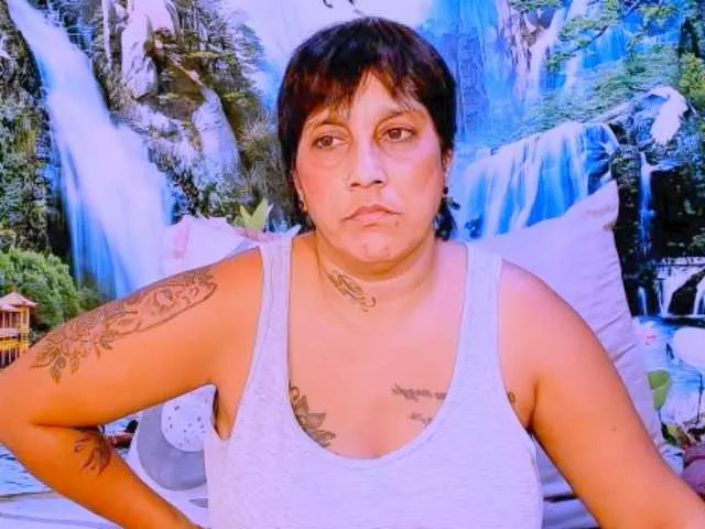 Live sex webcam photo for indianroxy #289155991