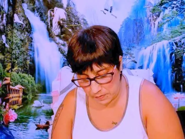 Live sex webcam photo for indianroxy #289222943
