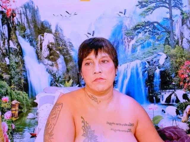 Live sex webcam photo for indianroxy #289322769