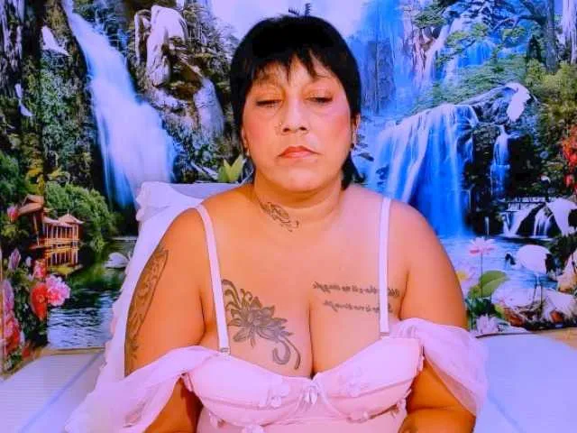 Live sex webcam photo for indianroxy #289528484