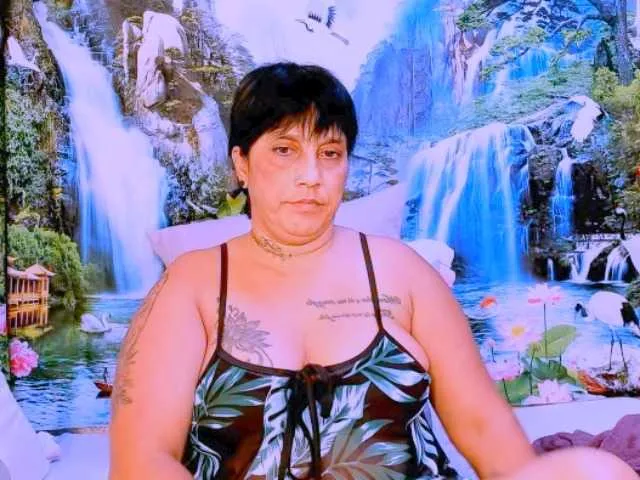 Live sex webcam photo for indianroxy #289793380