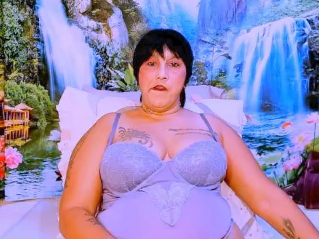 Live sex webcam photo for indianroxy #290001236
