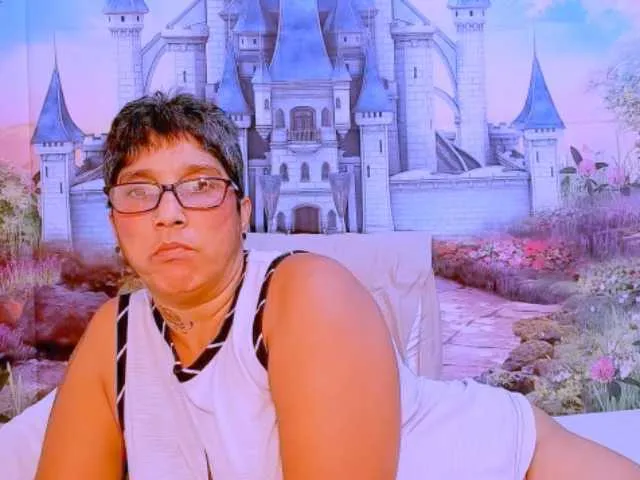 Live sex webcam photo for indianroxy #290720490