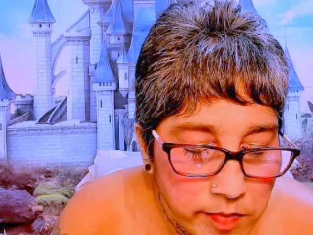 Live sex webcam photo for indianroxy #290938120