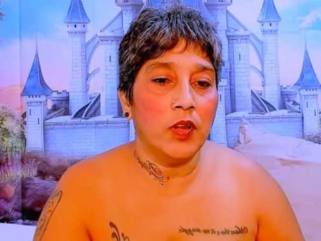 Live sex webcam photo for indianroxy #290945050