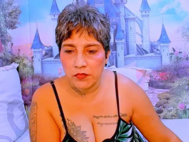 Live sex webcam photo for indianroxy #291045450