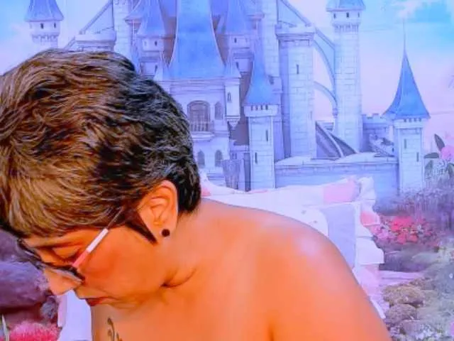 Live sex webcam photo for indianroxy #291106297