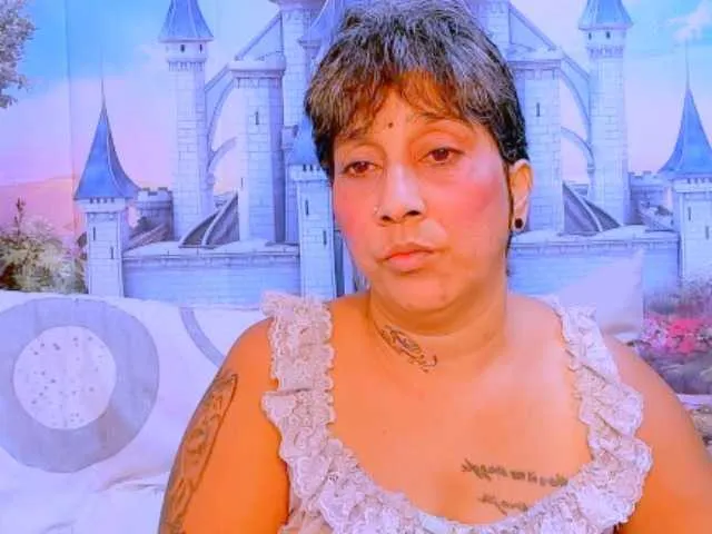 Live sex webcam photo for indianroxy #291143091