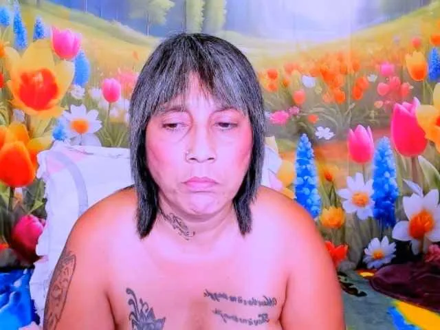Live sex webcam photo for indianroxy #292804110