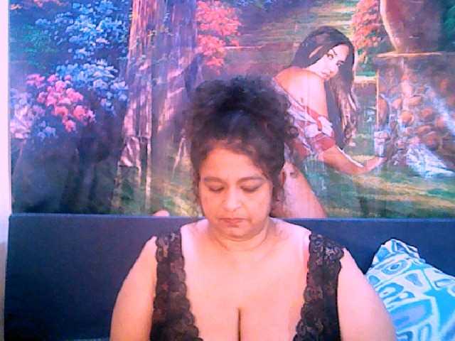 Live sex webcam photo for indianstar75 #274659892