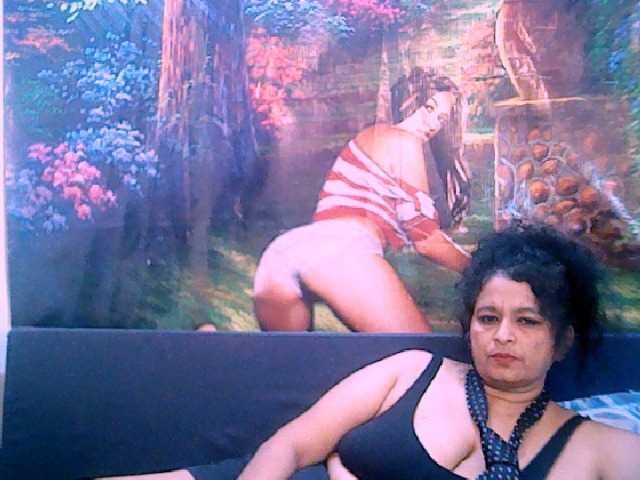 Live sex webcam photo for indianstar75 #275114686