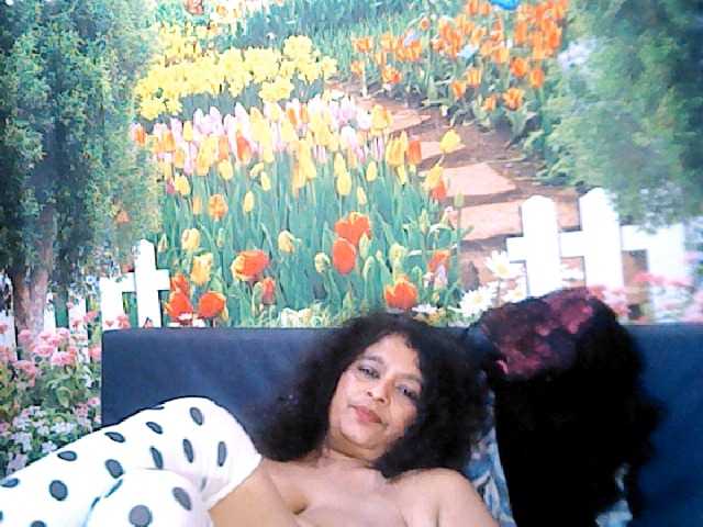 Live sex webcam photo for indianstar75 #275457450