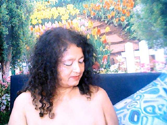 Live sex webcam photo for indianstar75 #275476413