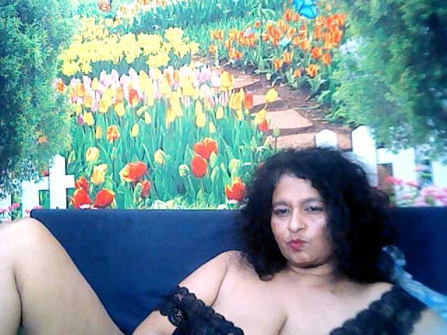 Live sex webcam photo for indianstar75 #275547616