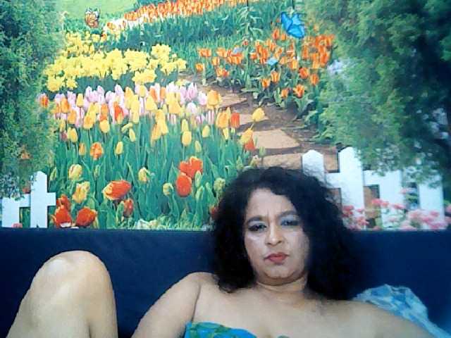 Live sex webcam photo for indianstar75 #275556182