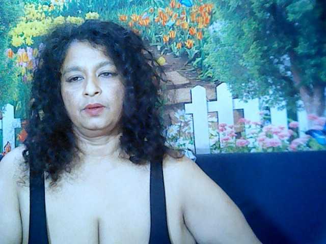 Live sex webcam photo for indianstar75 #275628340