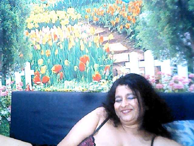 Live sex webcam photo for indianstar75 #275899579