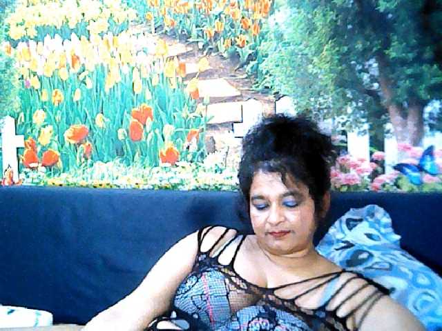 Live sex webcam photo for indianstar75 #275904543