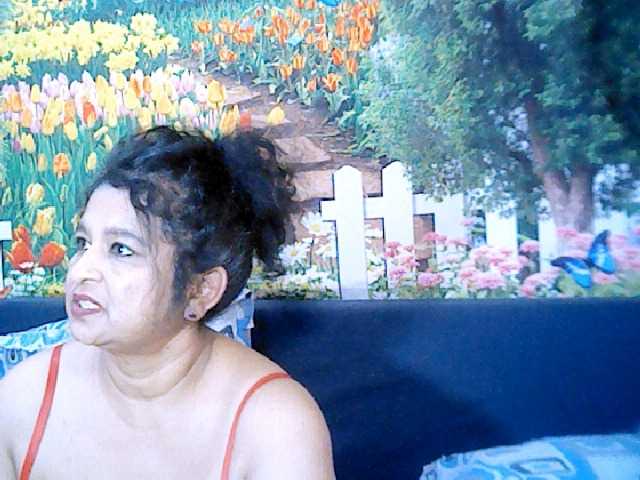 Live sex webcam photo for indianstar75 #275936522