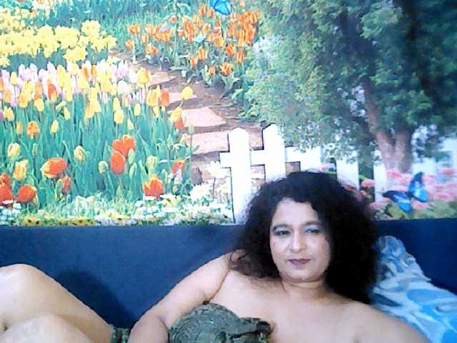 Live sex webcam photo for indianstar75 #276073974