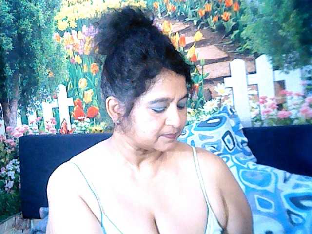 Live sex webcam photo for indianstar75 #276078013