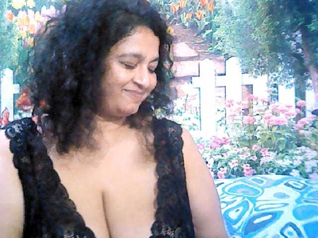 Live sex webcam photo for indianstar75 #276131742