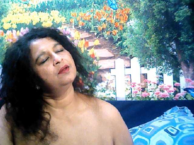 Live sex webcam photo for indianstar75 #276156267