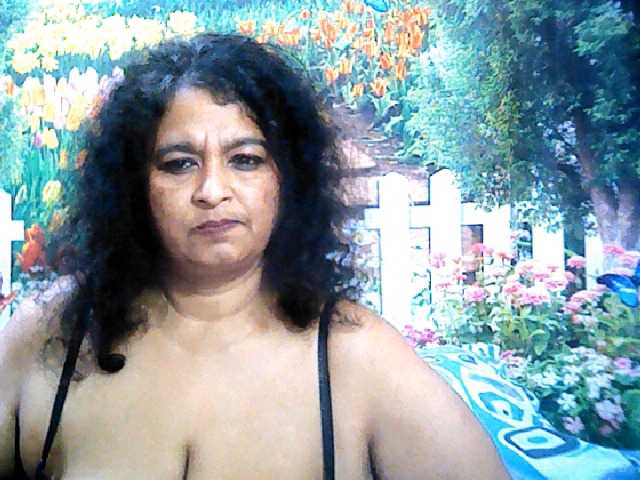 Live sex webcam photo for indianstar75 #276249452