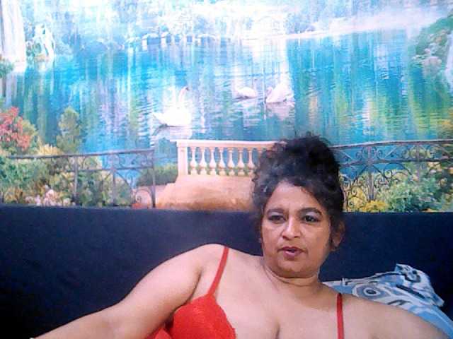 Live sex webcam photo for indianstar75 #276525801