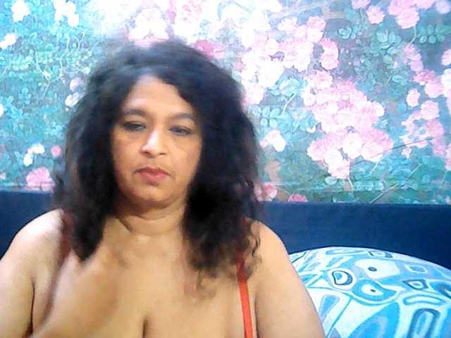 Live sex webcam photo for indianstar75 #276554995