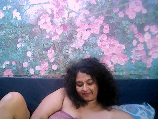 Live sex webcam photo for indianstar75 #276556552