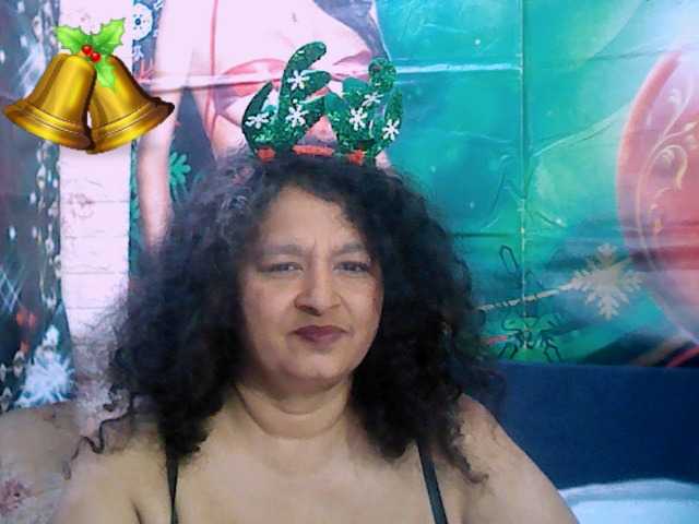 Live sex webcam photo for indianstar75 #276904484