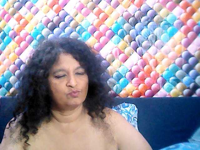 Live sex webcam photo for indianstar75 #277065446