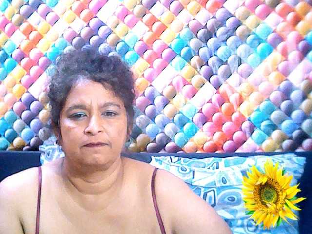 Live sex webcam photo for indianstar75 #277190164