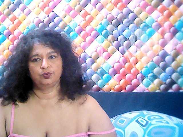 Live sex webcam photo for indianstar75 #277275022