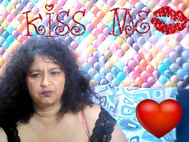 Live sex webcam photo for indianstar75 #277292633