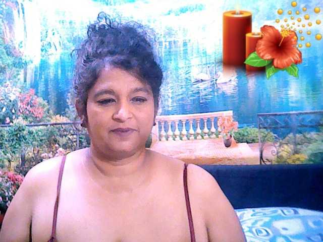 Live sex webcam photo for indianstar75 #277430213