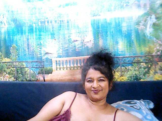 Live sex webcam photo for indianstar75 #277551777